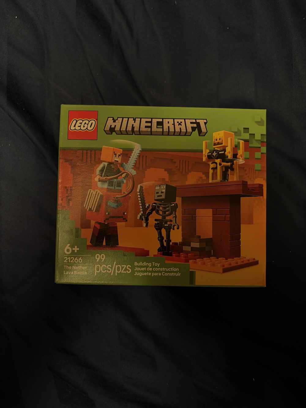 LEGO Minecraft The Nether Lava Battle 21266 - New Sealed 99 pcs 6+
